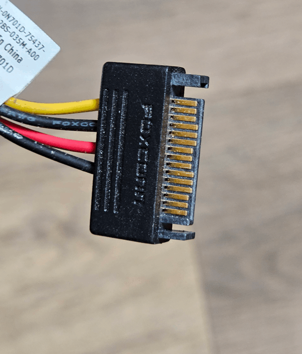 SATA Power Splitter - Image 2