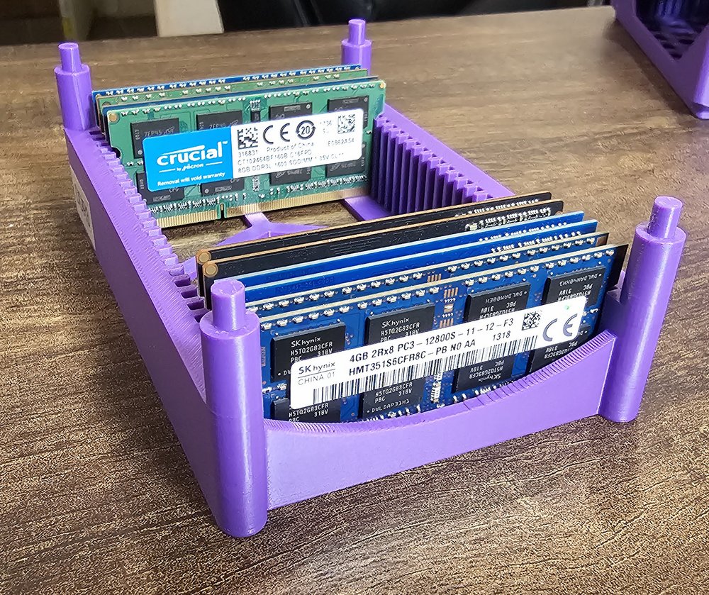 27x Stackable SODIMM Memory Organizer